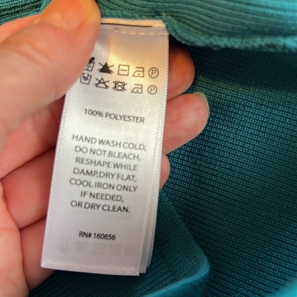 NWT Sincerely Jules Long Sleeve Crop Top M - Picture 7 of 8